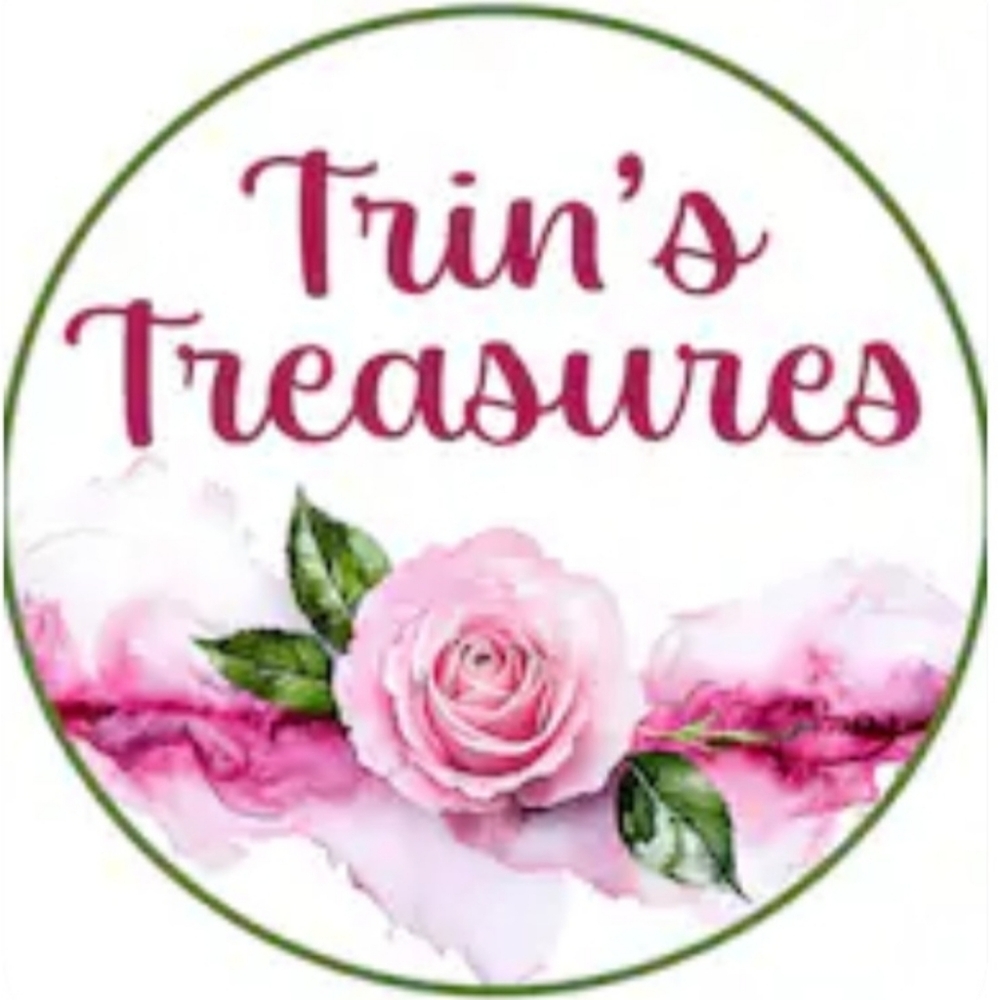Meet your Posher, Casey from Trin's Treasures 🩷